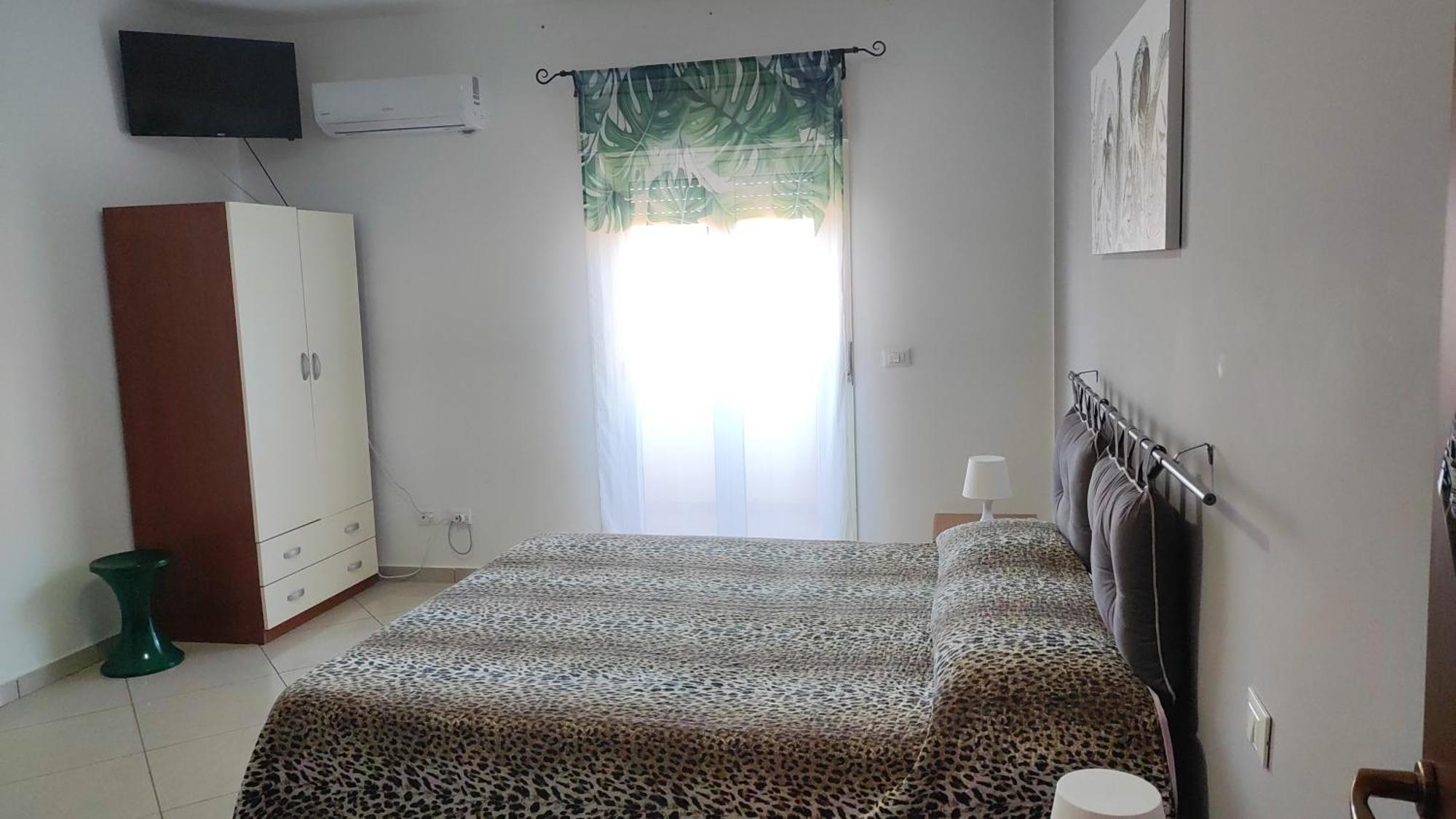 Bed And Breakfast Oasi Реджо ди Калабрия Стая снимка